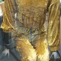 شومیز و دامن|لباس|کیش, |دیوار