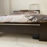 تخت دونفره تمام ام دی اف به همراه یک‌پاتختی