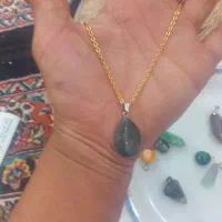 گردنبنده سنگ زندهقیمت با زنجیر ۲۰۰هزارتمن|بدلیجات|یاسوج, |دیوار