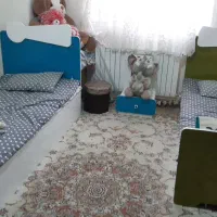 ۲ عدد تخت یکنفره کمد و پاتختی
