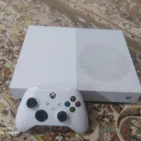 یک عدد دسگاه ایکس باکس وان اس دیجیتال درحد نو|کنسول، بازی ویدئویی و آنلاین|خنج, |دیوار