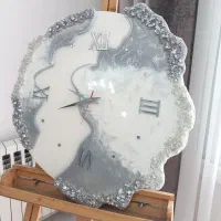 ساعت دیواری دفرمه رزینی توسی سفید|ساعت دیواری و تزئینی|کرج, گوهردشت|دیوار
