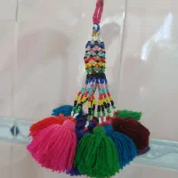 اویز سنتی کار دست جاسویچی  جلوی ماشین