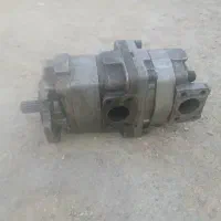 پمپ لودر کوماتسو ۴۰۲