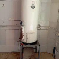 آبگرمکن مخزنی سالم 150 لیتری  با شیر و چهارپایه