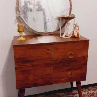 آئینه وکنسول