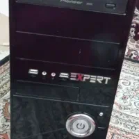کامپیوتر شامل کیس، مانیتور ، موس ، کیبورد  درحد نو
