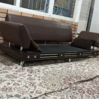 مبل کلاسیک چرم تک۲ عددو کاناپه ۱و میز فقط۳تومن