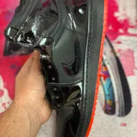 نایک ورنی|کیف، کفش، کمربند|هشتگرد, هشتگرد قدیم|دیوار