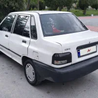 پراید ۸۴ صندوق‌دار سفید