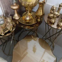 میز کنار سالنی