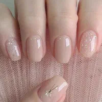 ژلیش و لمینت و کاشت ناخن