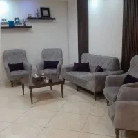 منشی خانم وسرگروه خانم (نمایندگی مخابراتی)