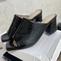 صندل زنانه سایز۳۹-۴۰نو با جعبه