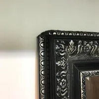 اینه و کنسول و شمعدان