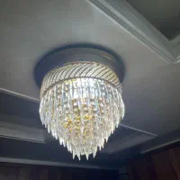 سه عدد لوستر در حد نو به همراه دیوار کوب