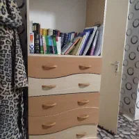 کتابخانه تمیز بدون خطوط خش