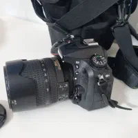 Nikon D7200 + 18-140 VR در حد نو