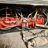 پنوماتیک و‌ منبع اگزوز اسپرت