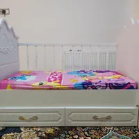 تخت نوزادی