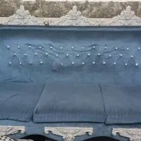 مبلمان تاج دار