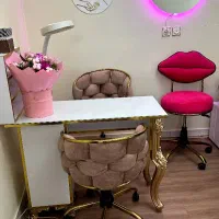 اجاره میز ناخن و تخت مژه