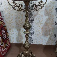 ساعت وکنار سالنی