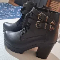 بوت زنانه  نـو  سایز ۳۷ ، ۳۸