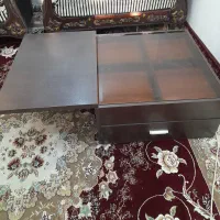 میز جلو مبلی همراه با دو کشور بزرگ بدون عسلی