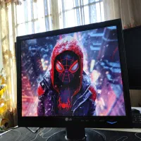 مانیتور LG اسپیکردار با درگاه میکروفون 17 اینچ