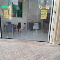 استخدام کارگر پیتزا فست فود