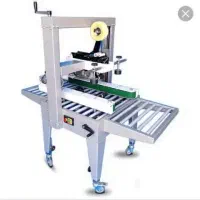 نیروی فنی آشنا به کارتن چسب زن