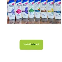 فروشنده آقا کارکرده با سیستم برای فروشگاه