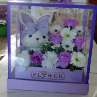 باکس گل و عروسک نو در دو رنگ بنفش وصورتی