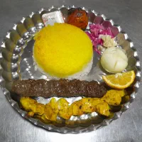 همکار خانم در کبابی ورودی لولمان