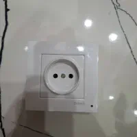 پریز دوربین دار