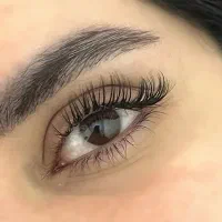 مژه های رویایی با قیمت مناسب و محدود|خدمات آرایشگری و زیبایی|شیراز, امام حسین|دیوار