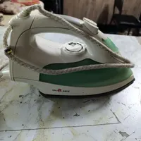اتو لباس جنس قدیمی