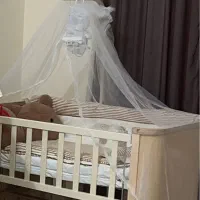 تخت و گهواره نوزاد
