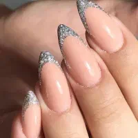 کاشت با پودر وژل،مانیکور بدون مواد گذاری50تومان|خدمات آرایشگری و زیبایی|مشهد, کوه سنگی|دیوار