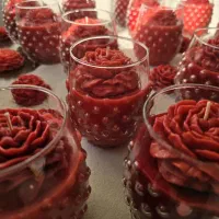 شمع اشک لاله معطر