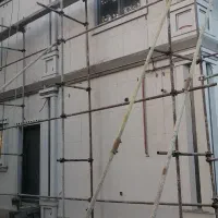 کارگر ساده کاشی‌کاری