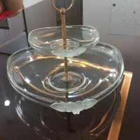 کریستال والتر کمیاب تک گل رز ناتاشا لوور