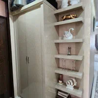 کمد و چلف باهم چسبیده