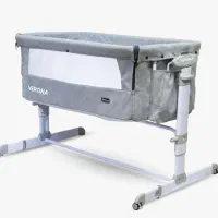 تخت کنار مادر