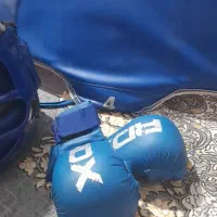 هوگو دستکش کلاه