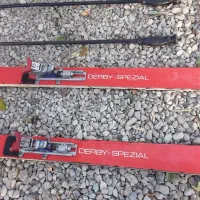 یک جفت اسکی روی برف|ورزشهای زمستانی|دماوند, مسکن مهر گیلاوند|دیوار