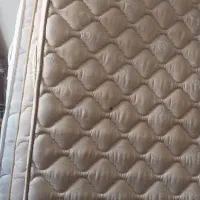 تختخواب دونفره فلزی با تشک|تخت و سرویس خواب|کاشان, گبرها|دیوار