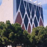 واحد خدماتی ۱۰۰متری در مجتمع تجارت جهانی سردرود