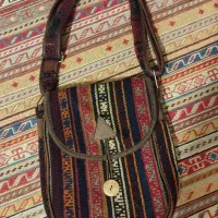 کیف سنتی  گلیمی دستبافت در حد هدیه